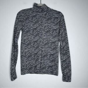 Athleta Black and Gray Stripe Flurry Seamless Turtleneck Size Medium Winter